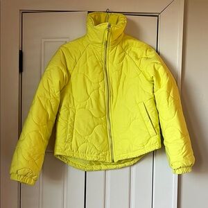 Universal Thread Lemon Yellow Jacket